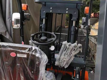 XDEM XCF1612K  16 Ton Heavy Duty Diesel Forklift Truck Counterbalance Forklift For Port