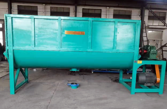 Horizontal Anti-Corrosion Livestock Feed Mixer Low Maintenance Farm Feed Blending Machine With Safe Rounded Edge