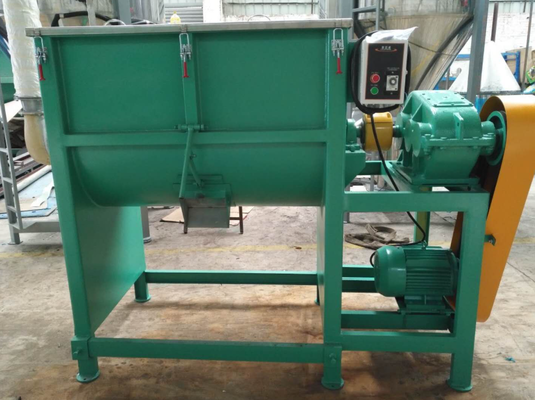 Horizontal Anti-Corrosion Livestock Feed Mixer Low Maintenance Farm Feed Blending Machine With Safe Rounded Edge